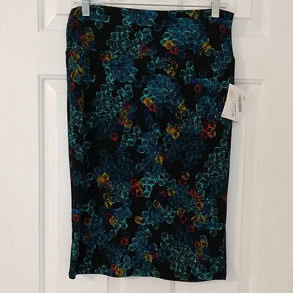 LuLaRoe Cassie skirt M medium black with leaves